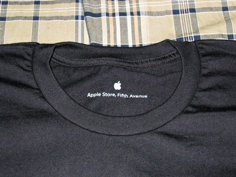 apple store t shirt