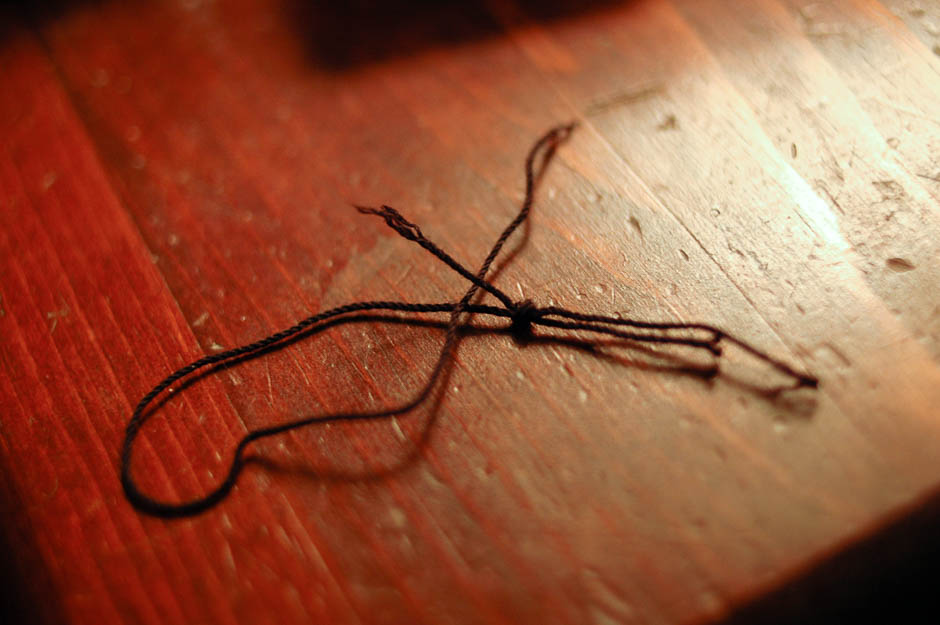 Picture of the string that came off my bedside lamp