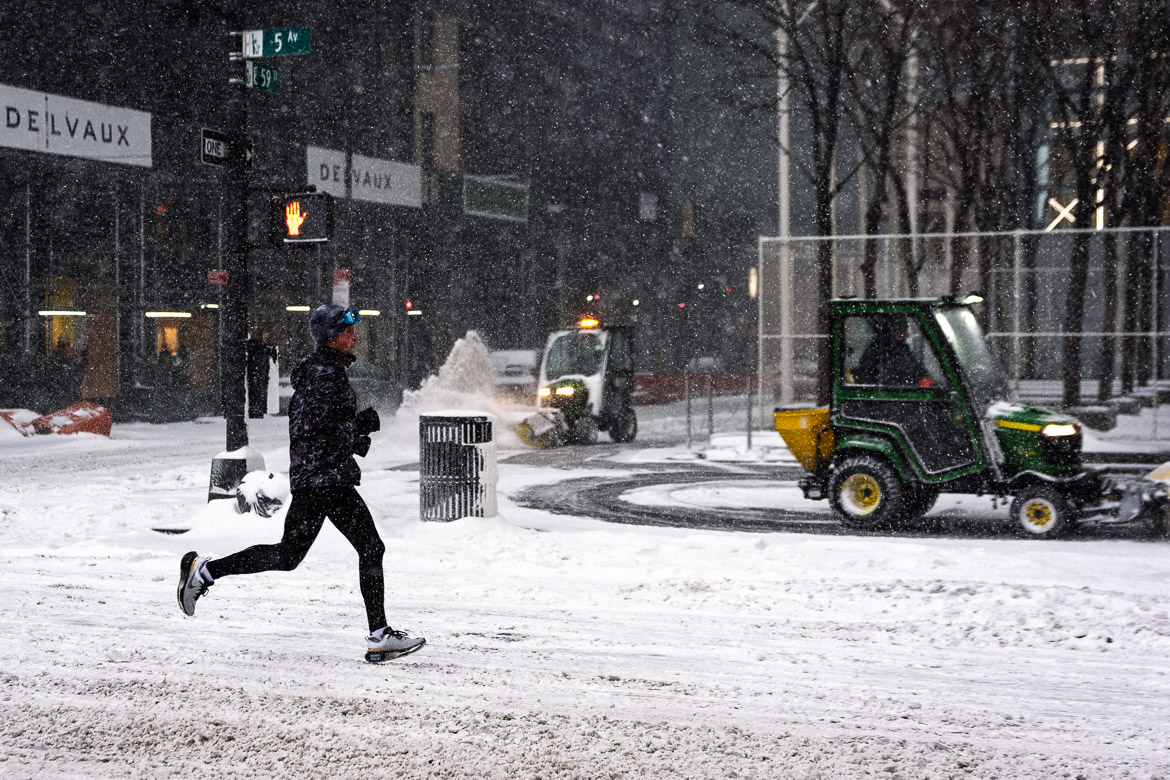Refuling a snowblower